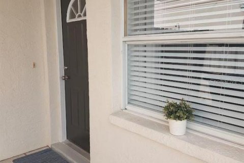 Duplex in Sarasota, Florida 2 bedrooms, 119.47 sq.m. № 1919144 - photo 2