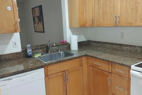 Duplex in Sarasota, Florida 2 bedrooms, 119.47 sq.m. № 1919144 - photo 8