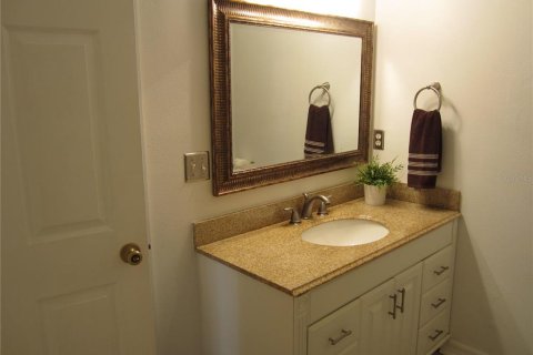 Duplex in Sarasota, Florida 2 bedrooms, 119.47 sq.m. № 1919144 - photo 16