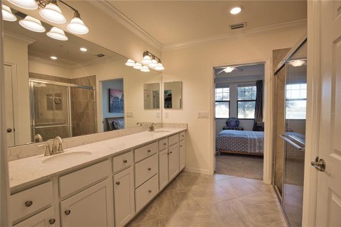 Condo in Venice, Florida, 2 bedrooms  № 2092932 - photo 24