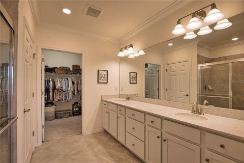 Condo in Venice, Florida, 2 bedrooms  № 2092932 - photo 23