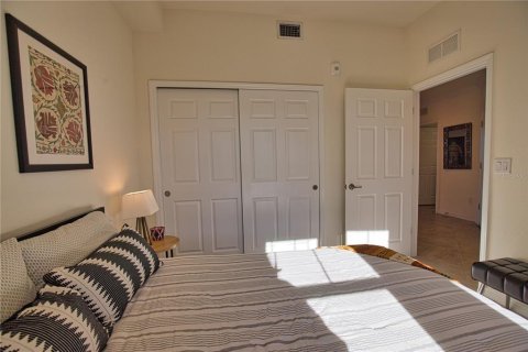 Condo in Venice, Florida, 2 bedrooms  № 2092932 - photo 28