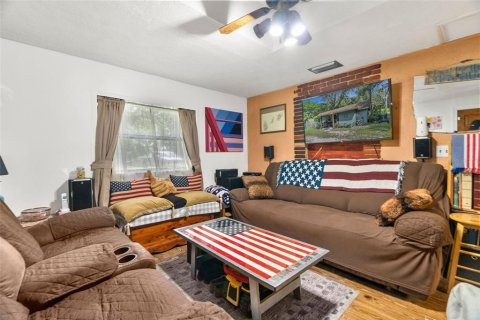 House in Spring Hill, Florida 2 bedrooms, 74.88 sq.m. № 934625 - photo 13