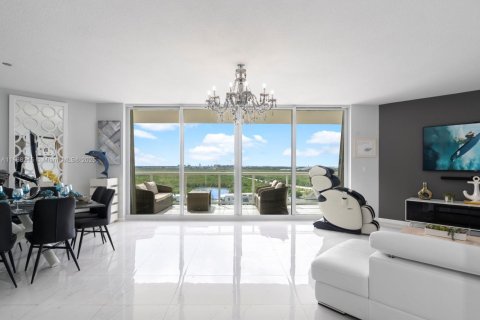 Condominio en venta en Hollywood, Florida, 2 dormitorios, 167.22 m2 № 1927171 - foto 7