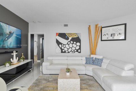 Condominio en venta en Hollywood, Florida, 2 dormitorios, 167.22 m2 № 1927171 - foto 10