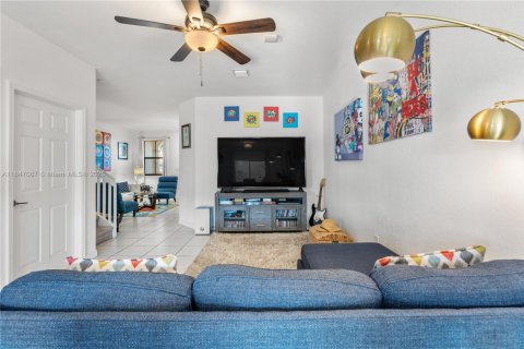 Townhouse in Miami, Florida 3 bedrooms, 167.6 sq.m. № 1845681 - photo 8