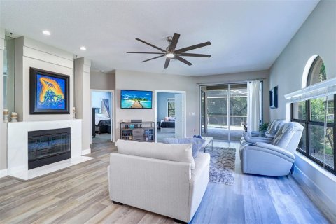 House in Palm Harbor, Florida 3 bedrooms, 160.35 sq.m. № 1821414 - photo 18
