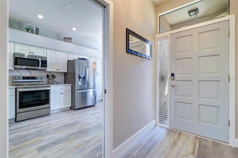 House in Palm Harbor, Florida 3 bedrooms, 160.35 sq.m. № 1821414 - photo 6