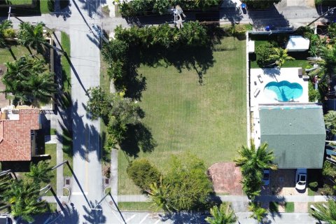 Земельный участок в Холливуд, Флорида № 2026774