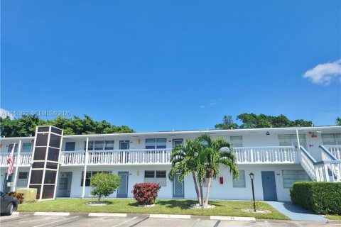 Condominio en venta en Deerfield Beach, Florida, 1 dormitorio, 65.03 m2 № 2006455 - foto 23