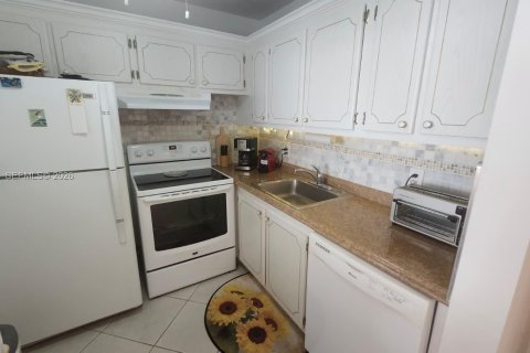 Condominio en venta en Deerfield Beach, Florida, 1 dormitorio, 65.03 m2 № 2006455 - foto 7