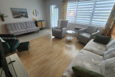 Condominio en venta en Deerfield Beach, Florida, 1 dormitorio, 65.03 m2 № 2006455 - foto 4