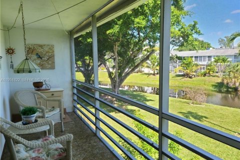 Condominio en venta en Deerfield Beach, Florida, 1 dormitorio, 65.03 m2 № 2006455 - foto 22