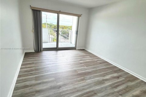 Copropriété à louer à Miami Beach, Floride: 1 chambre, 73.49 m2 № 1964586 - photo 5
