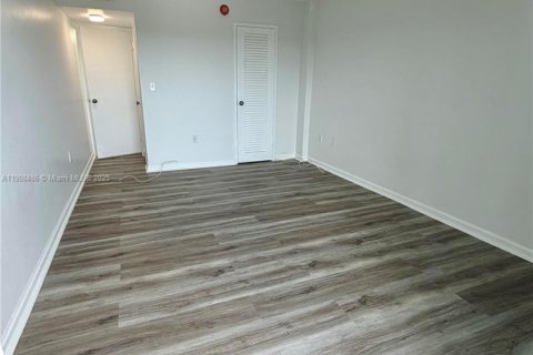 Copropriété à louer à Miami Beach, Floride: 1 chambre, 73.49 m2 № 1964586 - photo 8