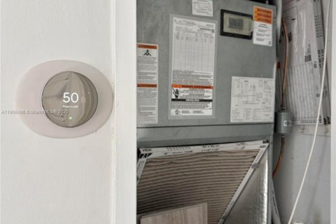 Copropriété à louer à Miami Beach, Floride: 1 chambre, 73.49 m2 № 1964586 - photo 12