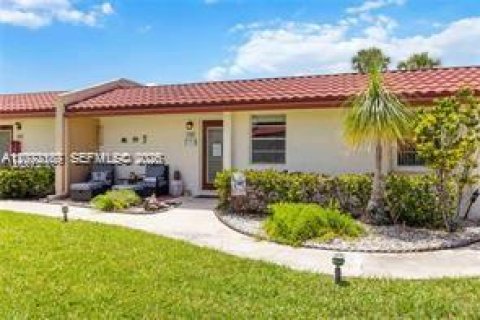 Villa ou maison à louer à West Palm Beach, Floride: 1 chambre, 67.08 m2 № 2305831 - photo 3