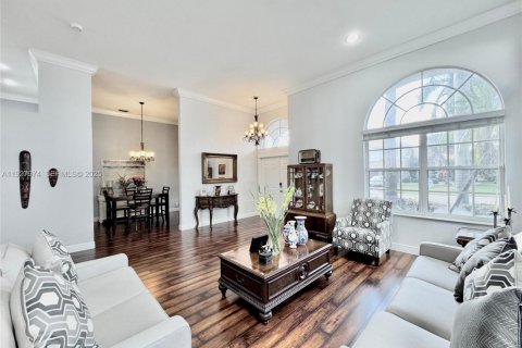 Снять в аренду виллу или дом в Бока-Ратон, Флорида 3 спальни, 196.77м2, № 1988248 - фото 5