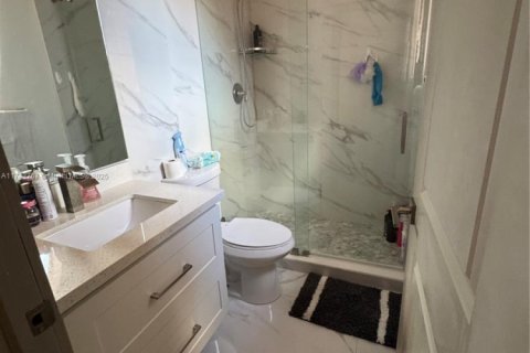 Townhouse in Dania Beach, Florida 3 bedrooms, 128.39 sq.m. № 1710543 - photo 30