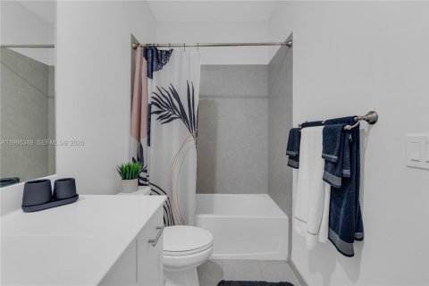 Купить таунхаус в Майами, Флорида 3 спальни, 154.4м2, № 2050603 - фото 13