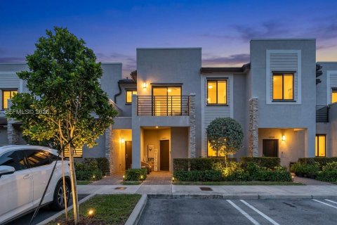 Таунхаус в Майами, Флорида 3 спальни, 154.4м2 № 2050603