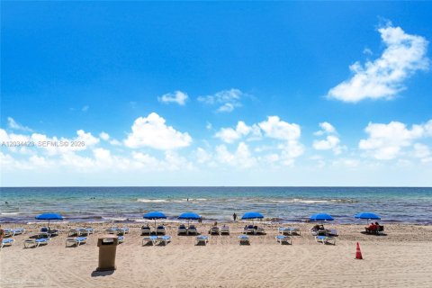 Hotel in Sunny Isles Beach, Florida 33.44 sq.m. № 2085058 - photo 3