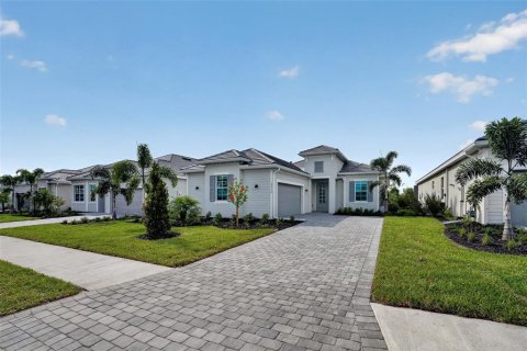 House in Lakewood Ranch, Florida 2 bedrooms, 171.87 sq.m. № 2267348