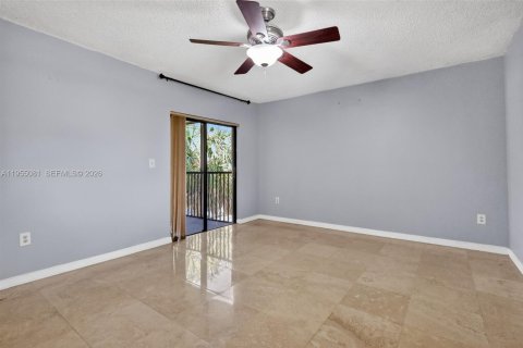 Copropriété à vendre à Miami, Floride: 2 chambres, 130.53 m2 № 2010875 - photo 19