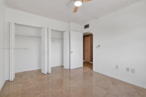 Copropriété à vendre à Miami, Floride: 2 chambres, 130.53 m2 № 2010875 - photo 15