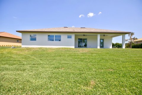 House in Sebring, Florida 3 bedrooms, 206.34 sq.m. № 1937495 - photo 23