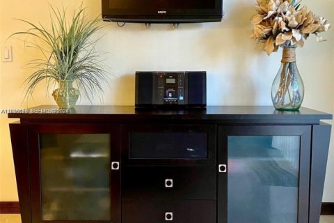 Copropriété à louer à Miami Beach, Floride: 2 chambres, 91.23 m2 № 2001911 - photo 5