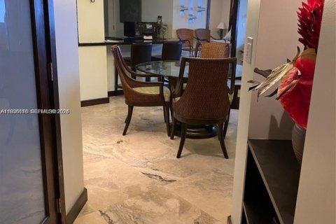 Copropriété à louer à Miami Beach, Floride: 2 chambres, 91.23 m2 № 2001911 - photo 16