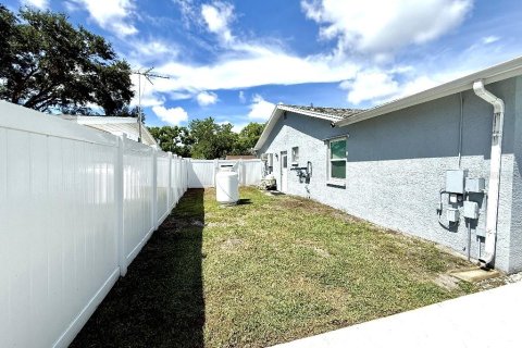 Casa en venta en Seminole, Florida, 3 dormitorios, 170.94 m2 № 1887117 - foto 24