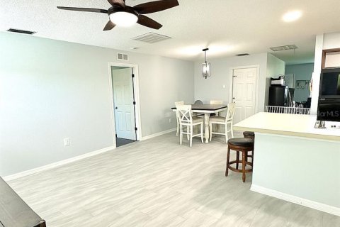 Casa en venta en Seminole, Florida, 3 dormitorios, 170.94 m2 № 1887117 - foto 7
