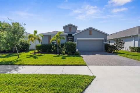 House in Parrish, Florida 3 bedrooms, 178 sq.m. № 1650993 - photo 1
