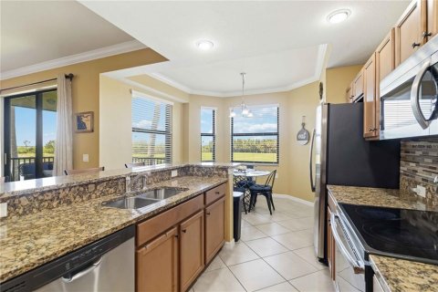 Condo in Bradenton, Florida, 2 bedrooms  № 2094352 - photo 13