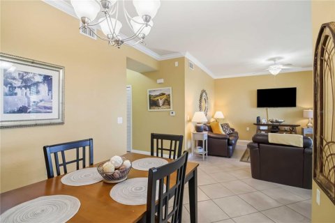 Condo in Bradenton, Florida, 2 bedrooms  № 2094352 - photo 10