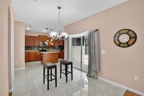 House in Riverview, Florida 4 bedrooms, 232.44 sq.m. № 1885195 - photo 18
