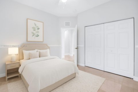 Снять в аренду виллу или дом в Пемброк-Пайнс, Флорида 5 спален, 262.82м2, № 1946127 - фото 11