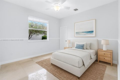 Снять в аренду виллу или дом в Пемброк-Пайнс, Флорида 5 спален, 262.82м2, № 1946127 - фото 30