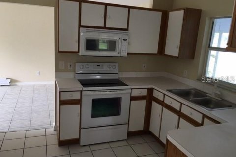 Casa en alquiler en Kissimmee, Florida, 3 dormitorios, 172.24 m2 № 1822766 - foto 5