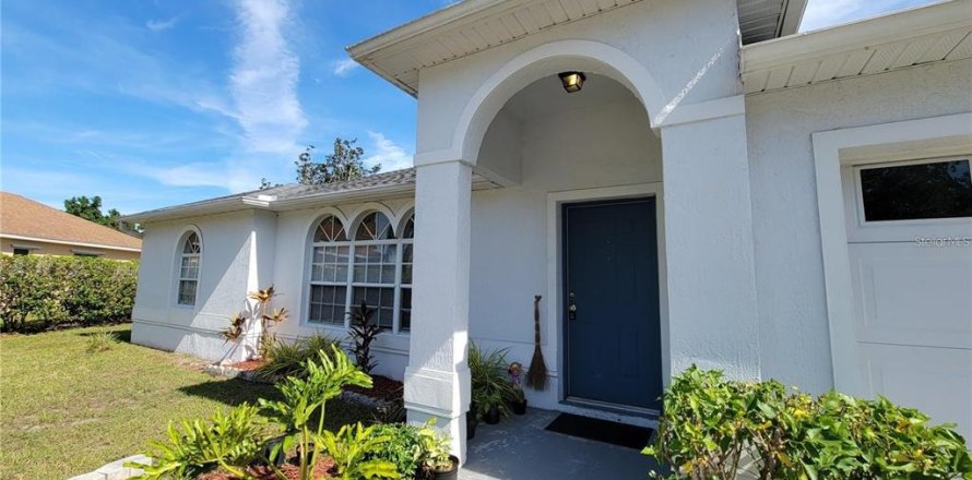 Casa en Kissimmee, Florida 3 dormitorios, 172.24 m2 № 1822766