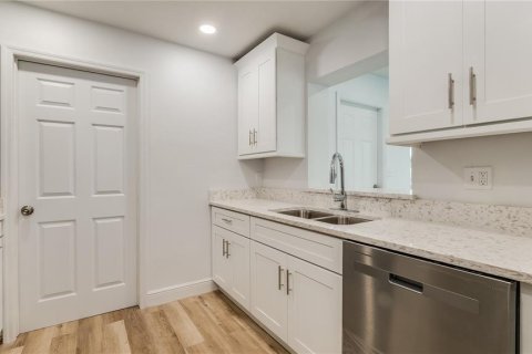 Casa en venta en Orlando, Florida, 3 dormitorios, 126.63 m2 № 1911985 - foto 16