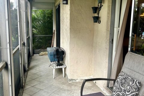 Copropriété à vendre à Pembroke Pines, Floride: 2 chambres, 135.54 m2 № 1896394 - photo 22
