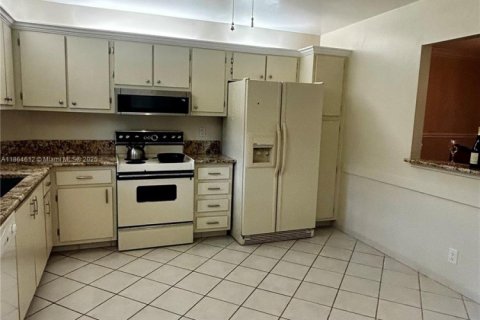 Copropriété à vendre à Pembroke Pines, Floride: 2 chambres, 135.54 m2 № 1896394 - photo 20