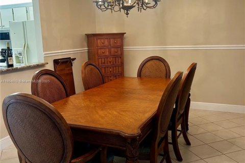 Copropriété à vendre à Pembroke Pines, Floride: 2 chambres, 135.54 m2 № 1896394 - photo 6