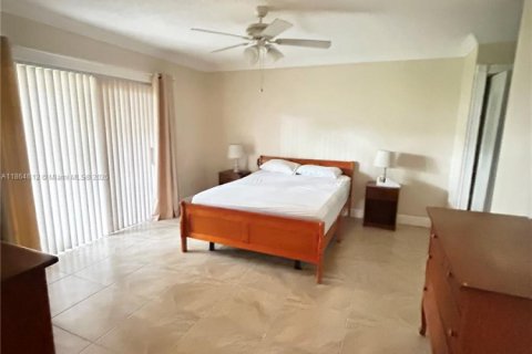 Copropriété à vendre à Pembroke Pines, Floride: 2 chambres, 135.54 m2 № 1896394 - photo 9