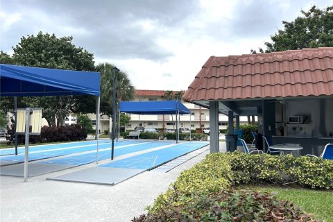 Copropriété à vendre à Pembroke Pines, Floride: 2 chambres, 135.54 m2 № 1896394 - photo 16