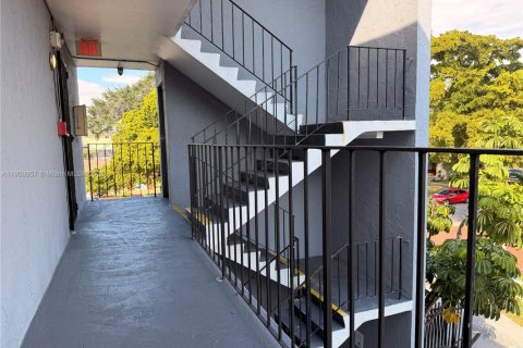 Снять в аренду кондоминиум в Норт-Майами, Флорида 1 спальня, 63.45м2, № 1965489 - фото 13