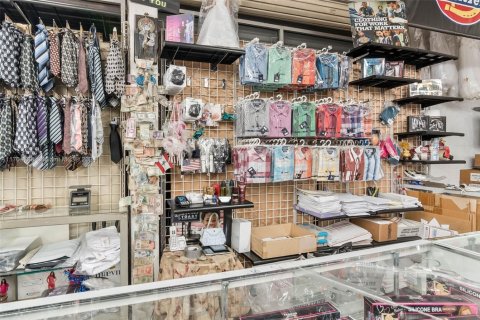 Propiedad comercial en venta en Miami, Florida № 1872243 - foto 7